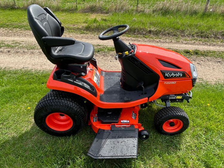 Kubota T2290